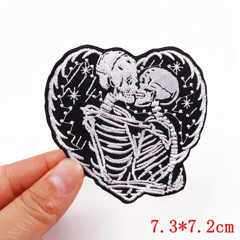 Rose Skull Embroidery Patch Punk Skull Patch Jackets Backpack Hats Sew DIY Iron On Patches For Clothing Thermoadhesive Patches