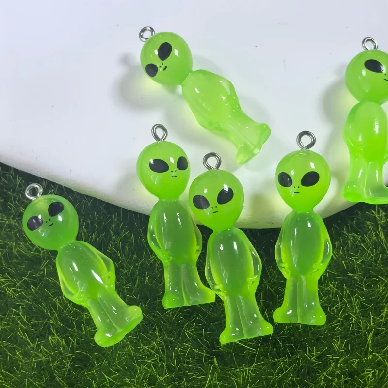 5Pcs Glow-in-the-Dark Alien Resin Charms, Luminous Astronaut Beads for DIY Necklace Earring Jewelry Making