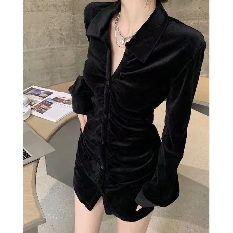 

Hong Kong Style Retro Black Velvet Shirt Women's Autumn New Design Pleated Slim Fit Temperament Long Sleeved Top