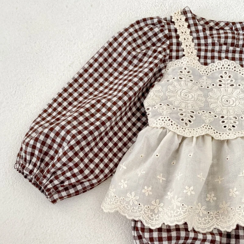 Autumn new baby clothing, 0-3 year old female baby, cute lace hem, small skirt, triangle HaYi crawling clothes for little ladies