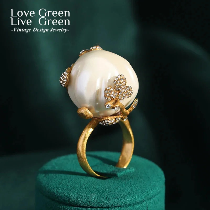 

Vintage Bridal Baroque Freshwater Pearl Rings For Woman Adjustable Rhinestones Gold Color Brass Open Jewelry Accessories Wedding