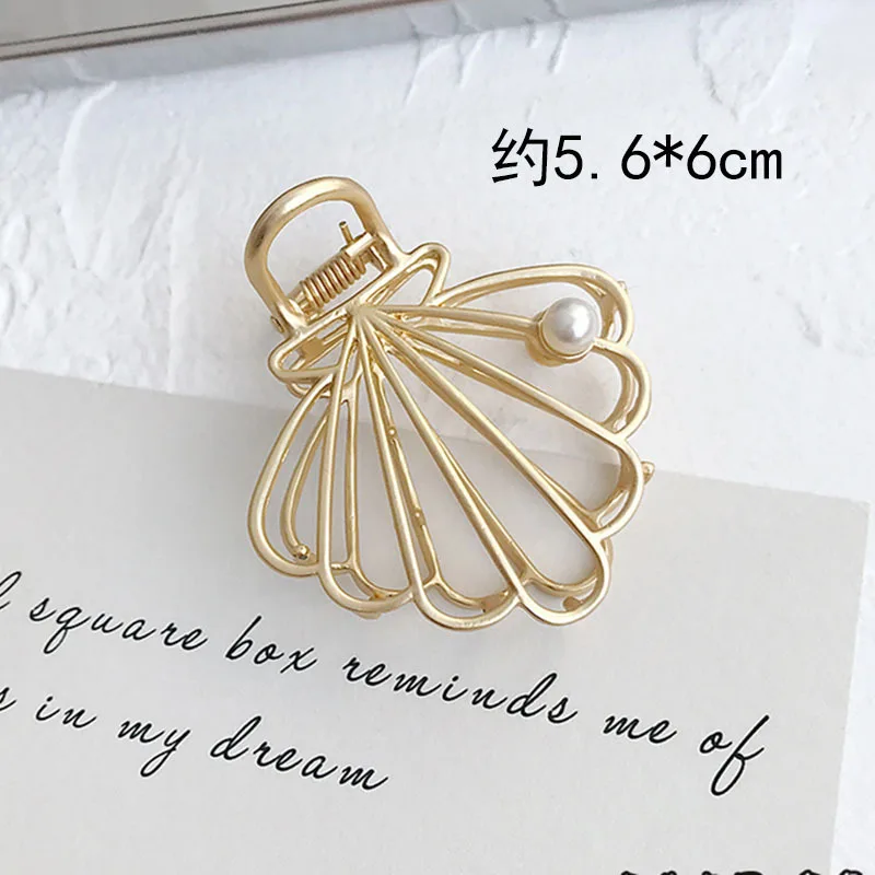 Fashion Vintage Hollow Geometric Metal Hair Claws Vintage Hair Clips Women Girls Headband Hairpins Fashion Hair Accessorie