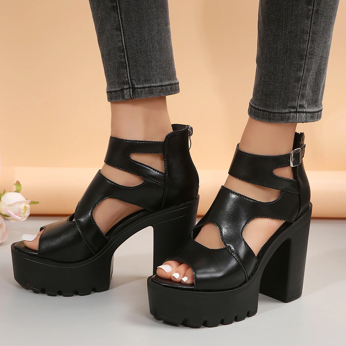 

Women Fish Mouth Platform High Heels Wedges Buckle Slope Sandals Female Peep Toe Sandals Woman Thick Heels Gladiator Sandals