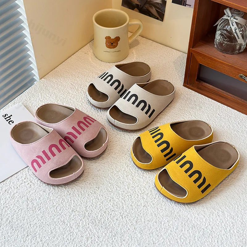 

Детские повседневные тапочки в лаконичном стиле, лето 2024, удобные универсальные противоскользящие туфли на мягкой подошве, модные пляжные сандалии