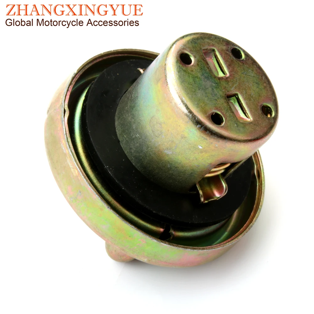 Scooter Fuel Tank Cap For Honda 50 AF18 AF27 AF28 AF34 AF35 SA50 SB50 ZX50 Elite CHA125 CH250 17620-GS7-671