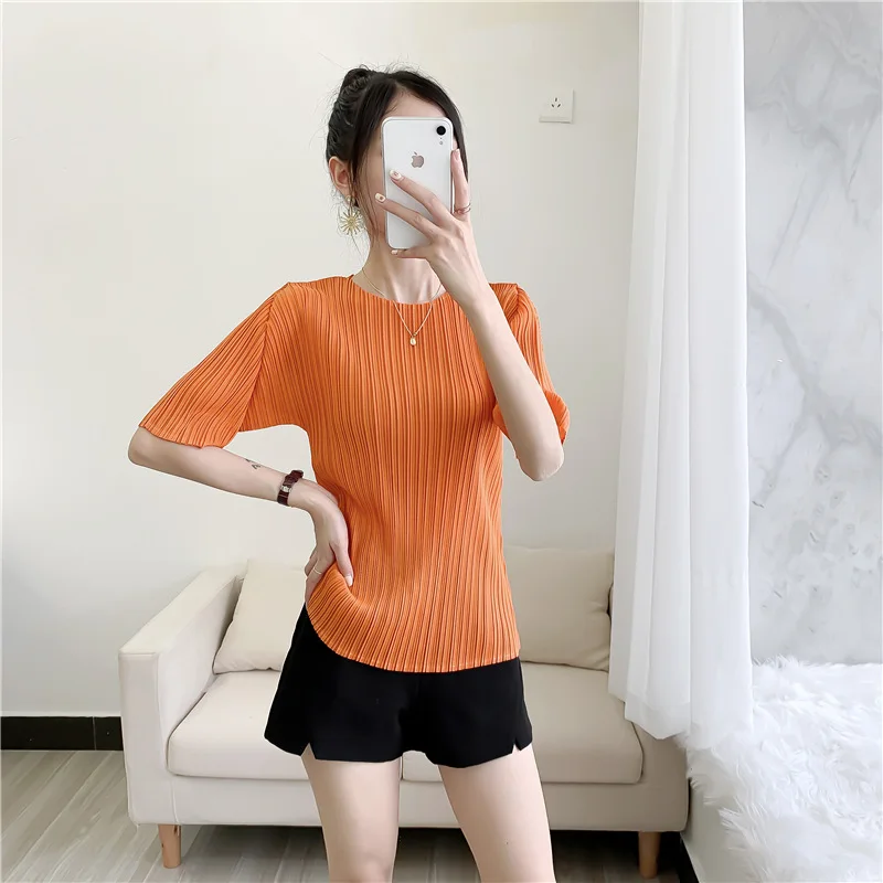 Miyake Summer New Pleated Tops Women Round Neck Pair of Stacked Sleeves Slim Fashion T-shirt