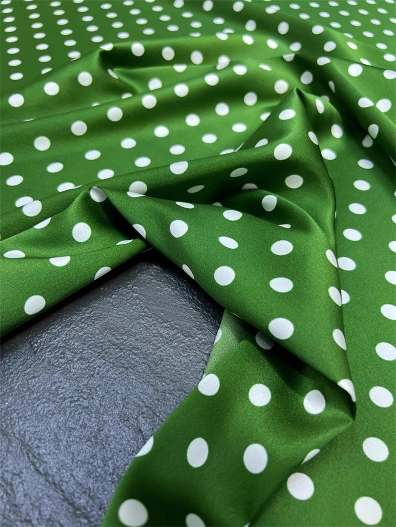 Tissu en satin élastique imprimé vert, point de vague de mode classique, matériel de créateur fait à la main bricolage, textile à coudre pour vêtements