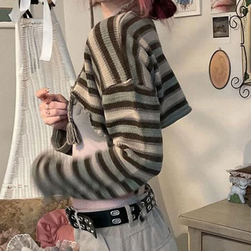 تيشيرت نسائي مجوف من Smock Top Retro Knit Patched للحماية من الشمس