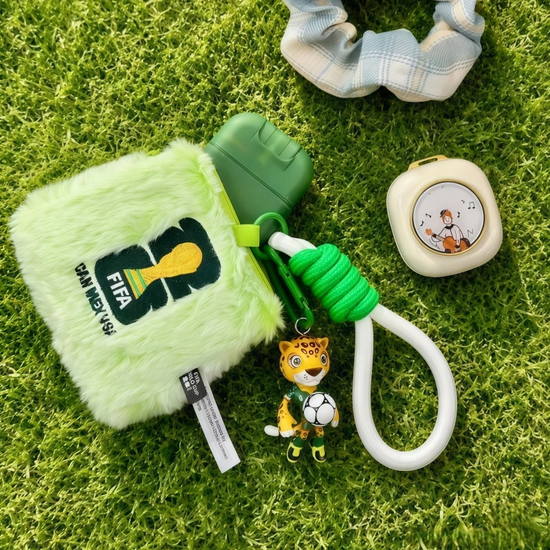 Genuine Product FIFA World Cup 2026 Maple Zayu Clutch Mascot Trendy Figurine Keychain Plush Bag view 3