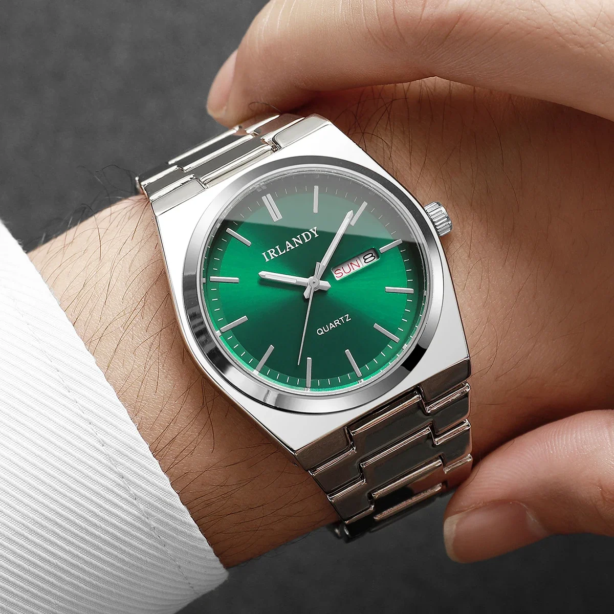 1개 서프라이즈 미스터리 시계 블라인드 박스-럭셔리 남성 비즈니스 시계 캘린더 쿼츠 손목시계 남성용 시계（박스 없음）