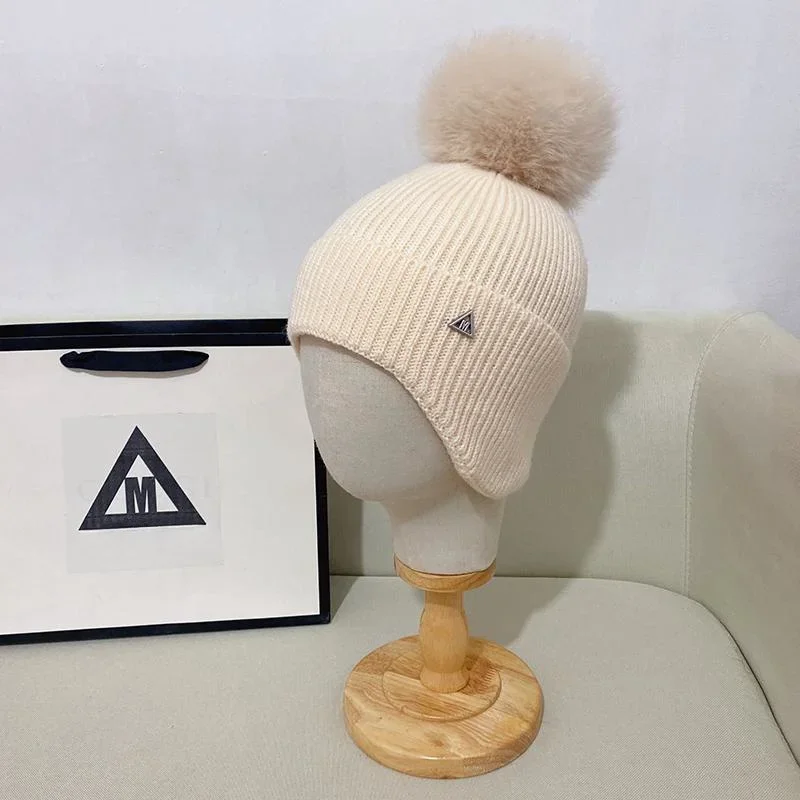 Bomber Hats Winter Women Genuine Real Fox Fur Pompom Ball Cap Russian Hat with Ear Flap for Girls