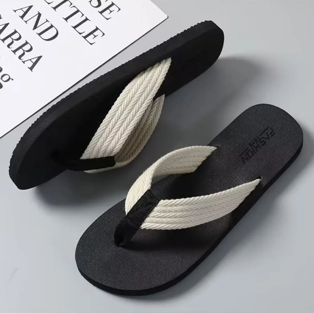 Mens Slippers Summer Trend Lightweight Flip Flops Man Minimalist Fashion Holiday Leisure Beach Slippers Men Chanclas Pantuflas