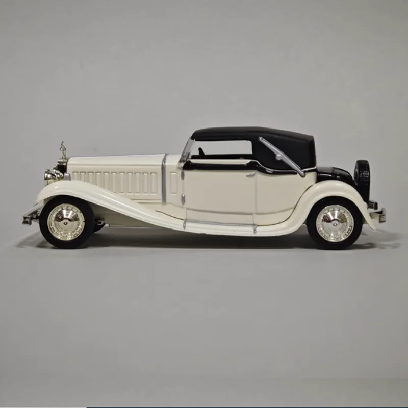 Diecast Original 1:43 Scale Bugatti 1936 Vintage Classic Cars Royle Simulation Alloy Car Model Static Collectible Gift Souvenir