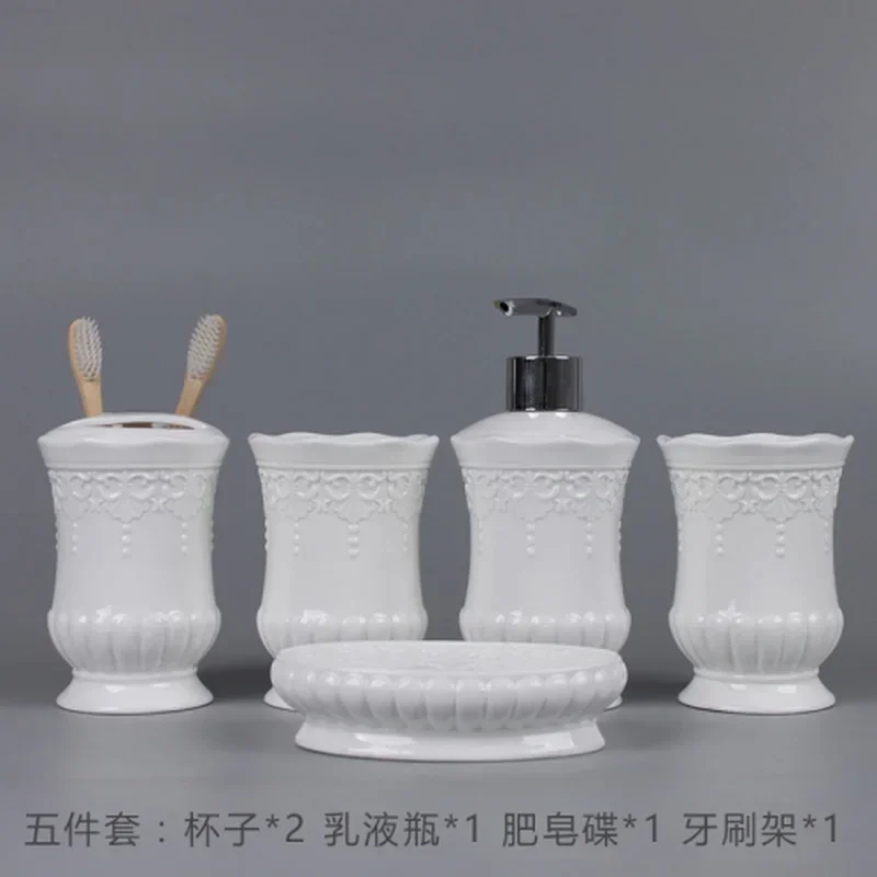 European Style Luxury Embossed Rose Ceramic Bathroom Supplies Holder Toothbrush Mouthwash Cup Soap Dish Bathroom Decoration