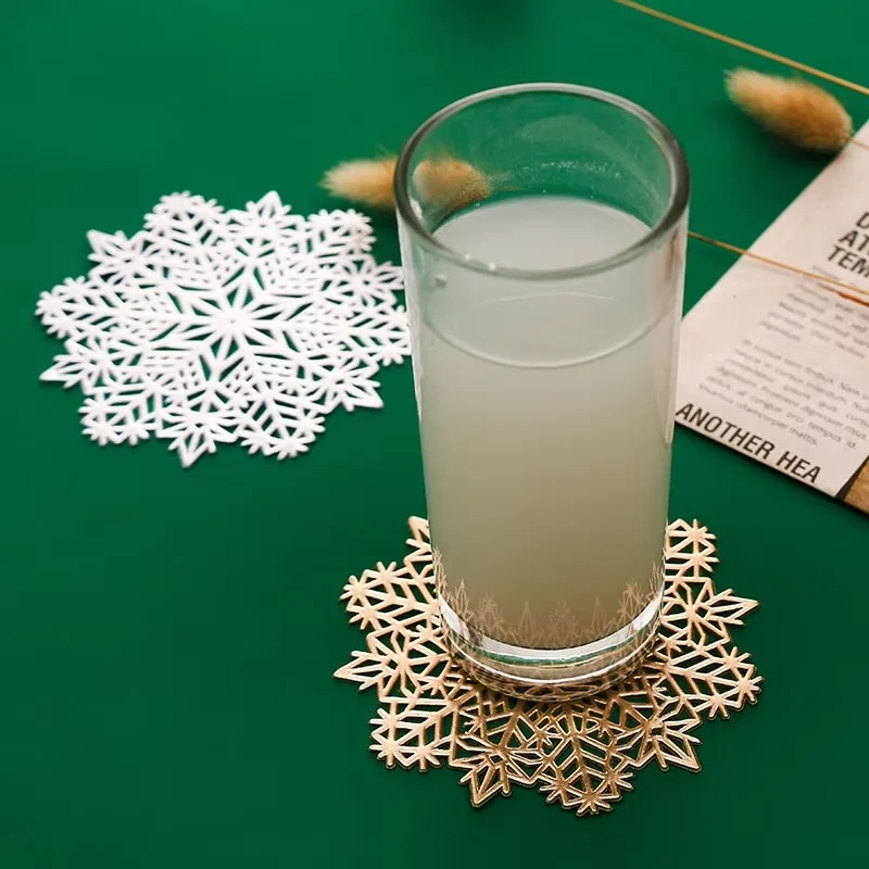 4pcs Snowflake Coaster Heat Resistant Heat Insulating Coaster Soft Exquisite Plastic Christmas Coaster Home Desktop Decoration
