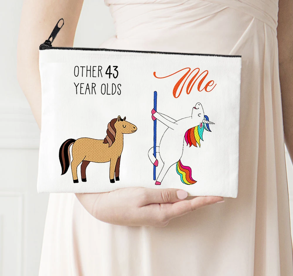 

43 Year Olds Funny Horse Makeup Bag Travel Size Makeup Women Prints Cosmetic Bag Zipper Canvas Purses Personalized Bags