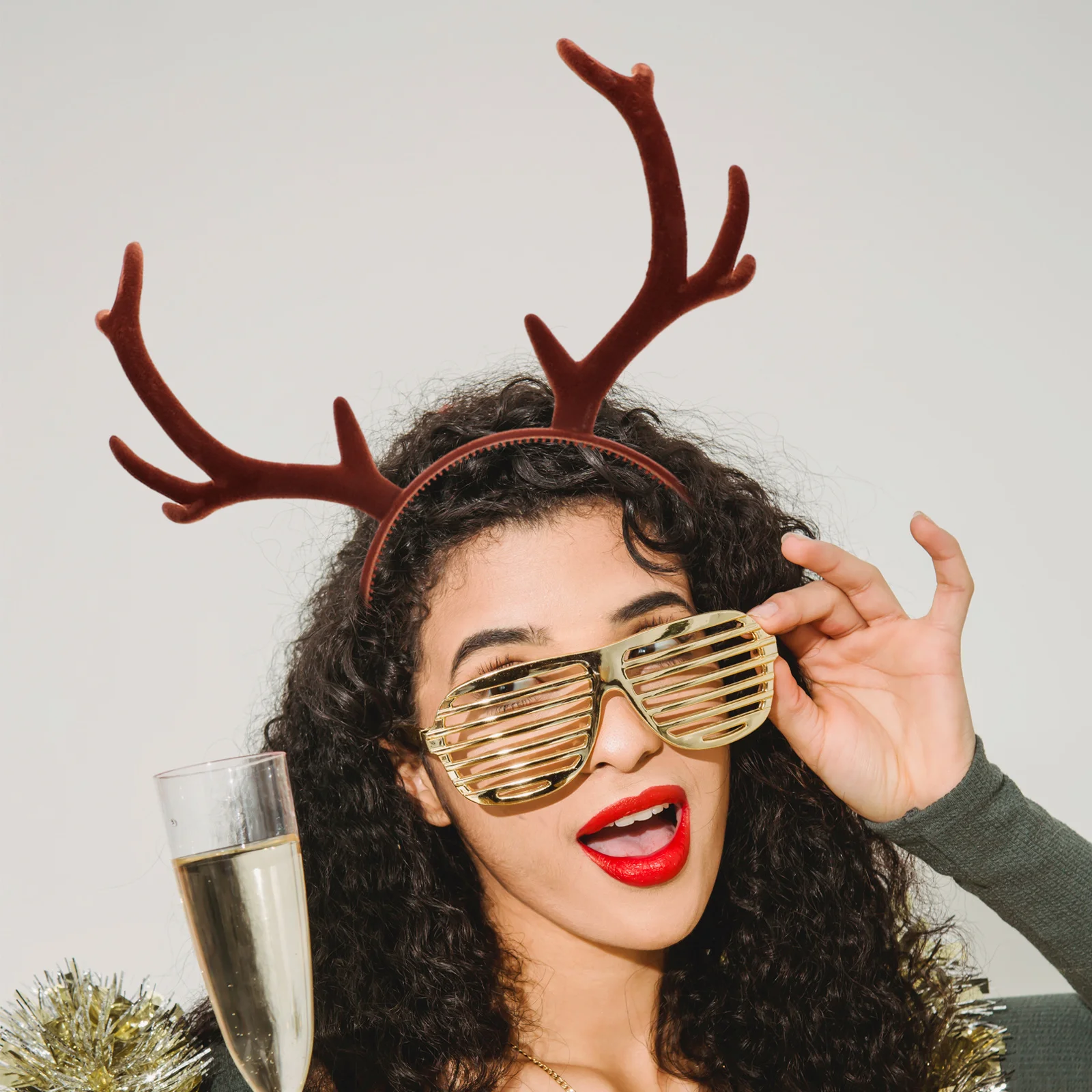 

Antler Headband Sturdy Lightweight Black PVC Deer Horn Hair Band for Women Girls Halloween Party Costume Accessories