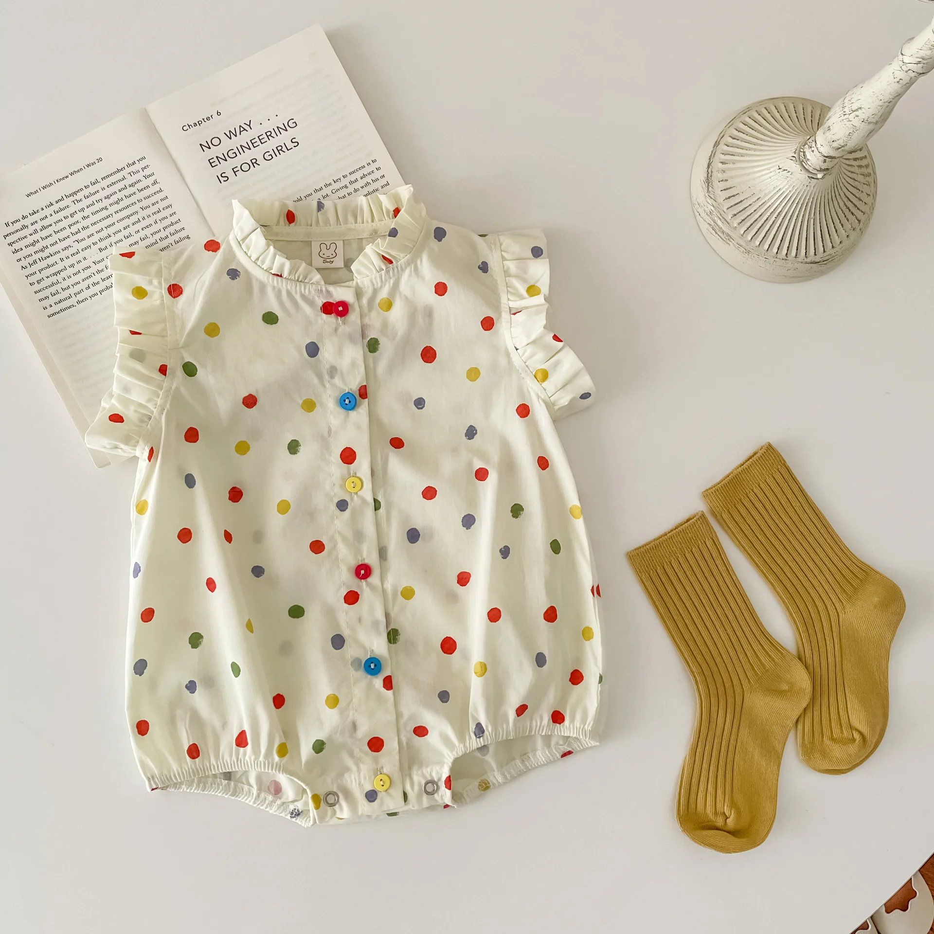 Rompers Summer Young Baby Children Clothing Colour Sleeveless Shirt Baby Collar 2024 Round Collar Simple New Pleated