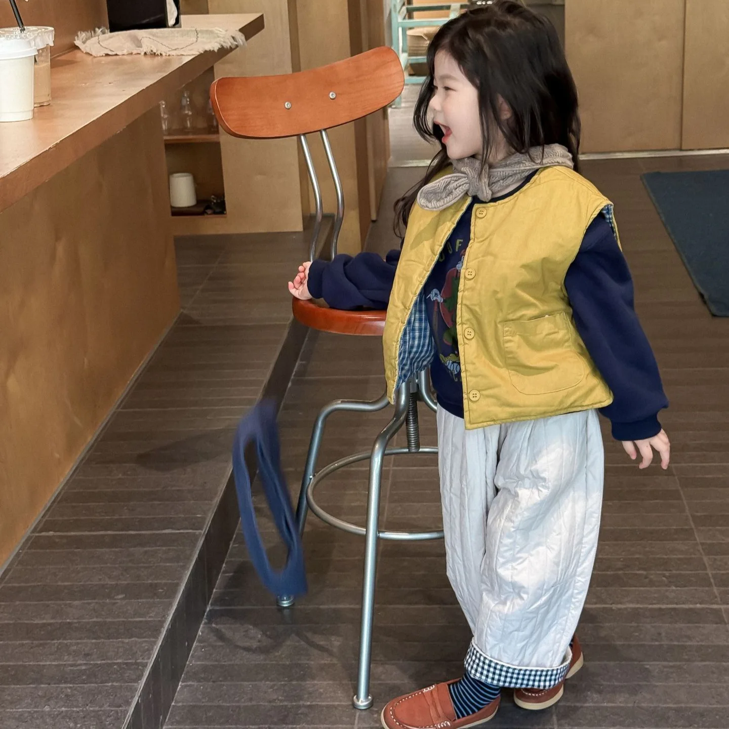 

2025 Winter New Children's Clothing Boys and Girls Yellow Cotton-padded Vest Two-piece Set