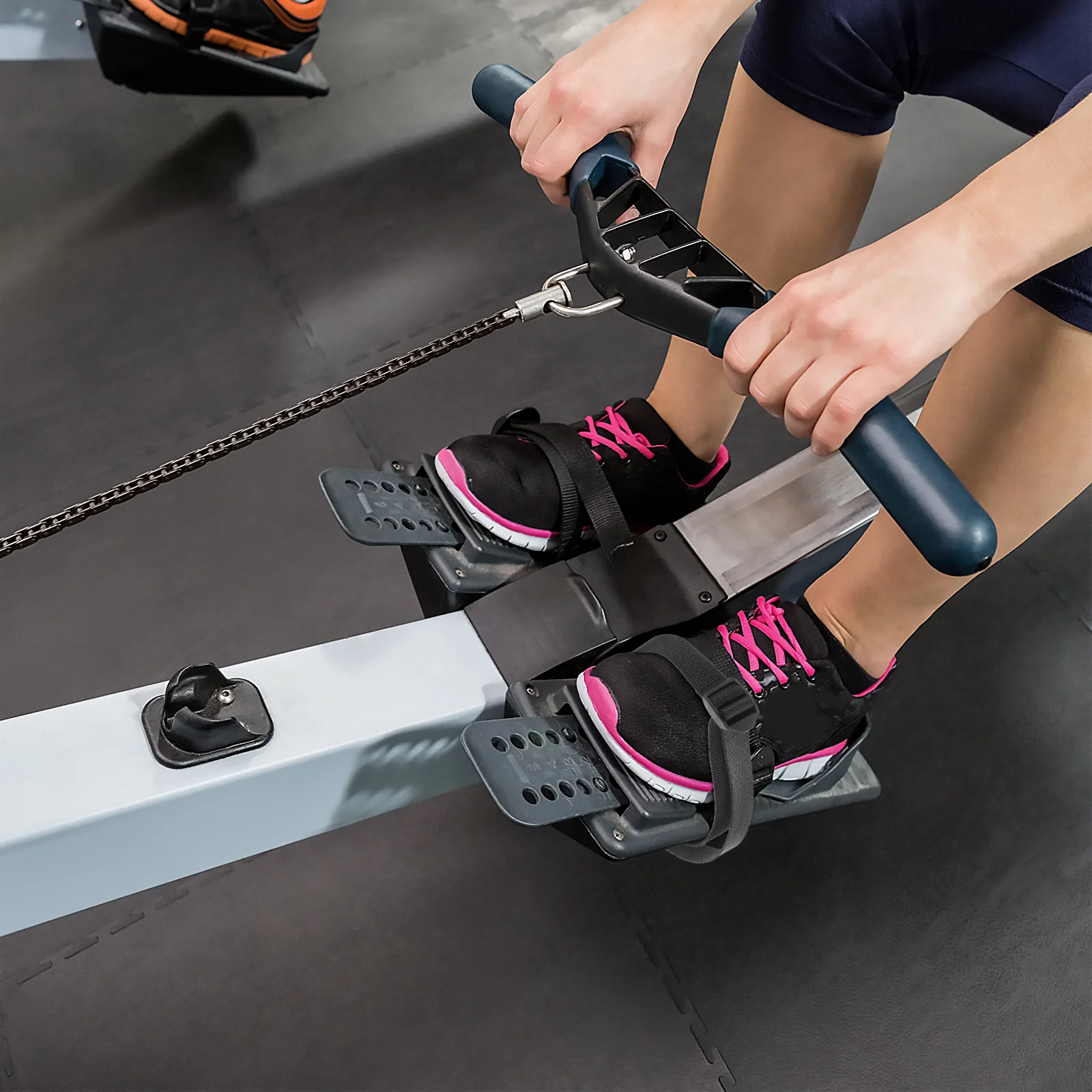 

2Pcs Sturdy Nylon Rowing Machine Foot Straps Quick Adjustment Buckle Enhanced Support Ideal for Home Fitness Routines