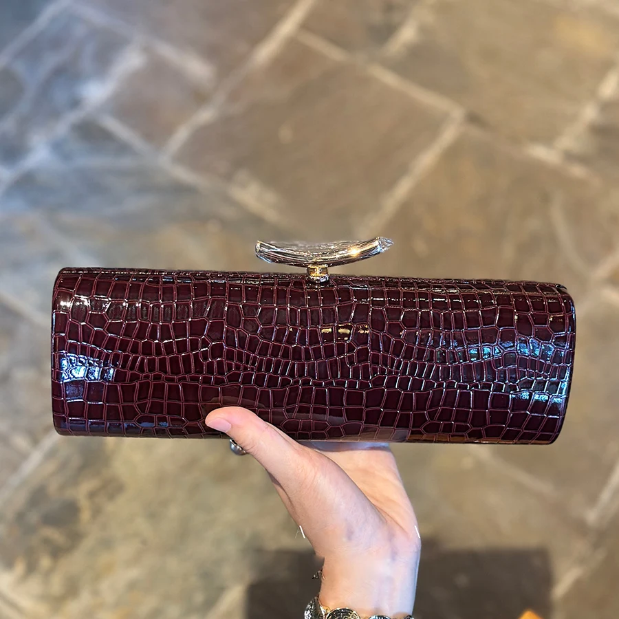 Bolso de mano tipo clutch largo con nudo metálico dorado para mujer, ideal para fiestas, bodas, bolso elegante, negro, rojo vino, con cadenas, bandolera.