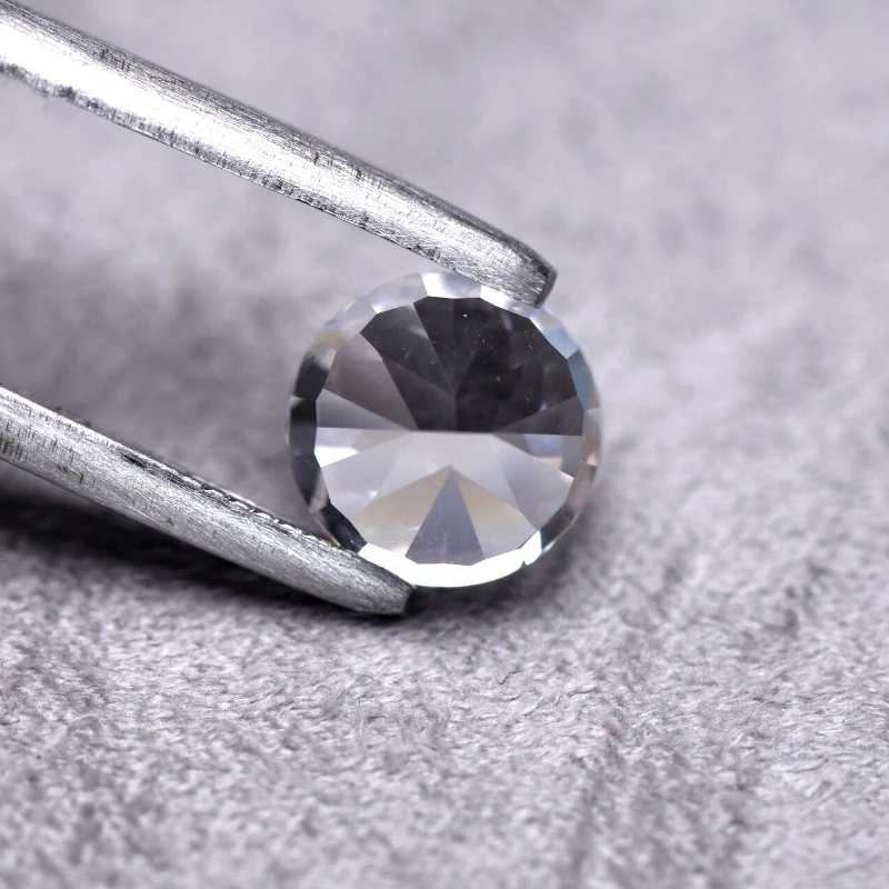 Synthetischer Edelstein Top Crushed Ice Cut Kubischer Zirkonia Runde Form Weiße Farbe 4K Schliff 5A+ Qualität Handgeschliffen – Detail 2