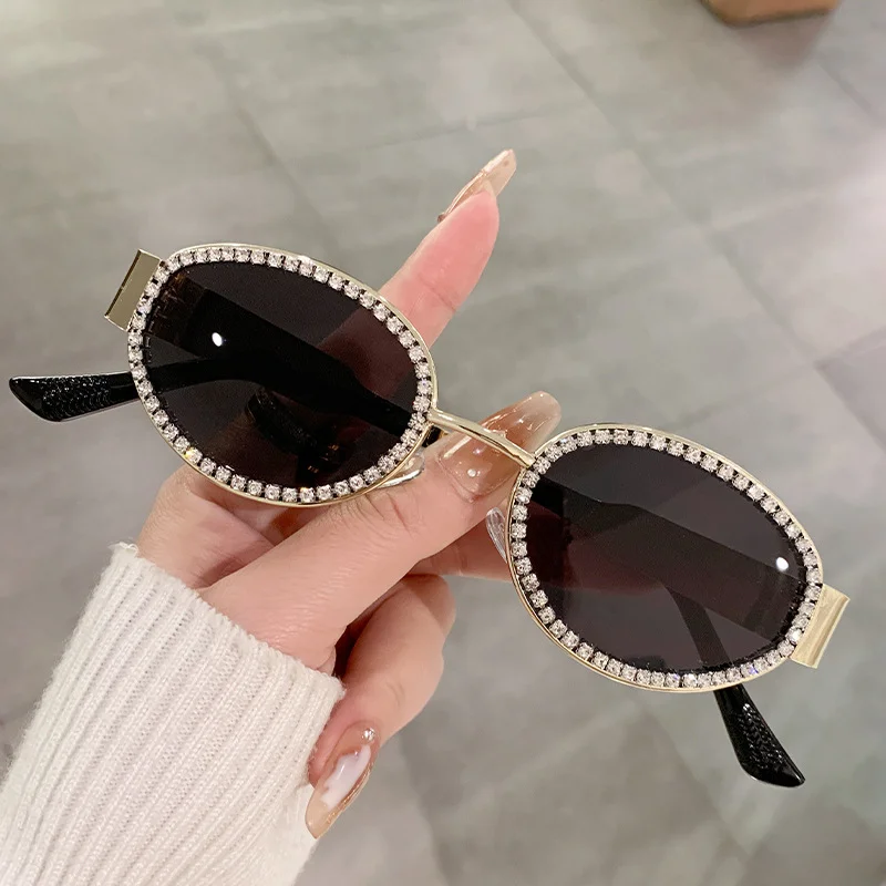 Diamond-Encrusted Retro Small Brown Mirror Sunglasses Metal Sunglasses with Label