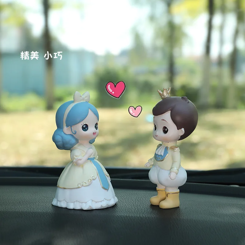 Cute Prince and Princess Car Ornaments Romantic Couple Decoration Adorable Love Craft Gift Figurine Couples Interior Accessories