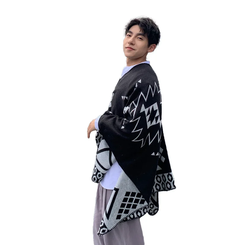 شال رجالي سميك لعام 2025 ملابس سفر دافئة على الطراز التبتي معطف صحراوي شمال غربي ملابس خارجية لف الكتف والرياح العرقية