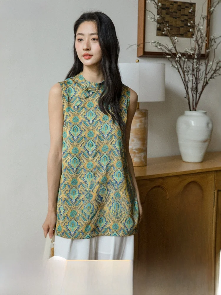 

Новая китайская женская рубашка из ацетатного шелка, модная повседневная свободная модель с пуговицами и застежкой из полимерной смолы, тонкая, с сохранением цвета.