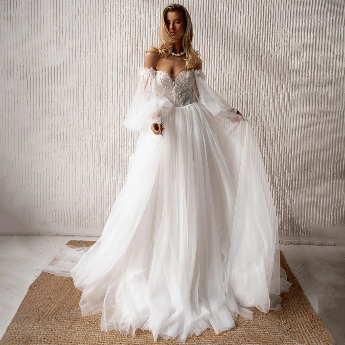 Abiti da sposa romantici in pizzo di tulle con perline Abito da ballo a maniche lunghe per la sposa Abito da sposa gonfio senza nero per le donne Abiti novia