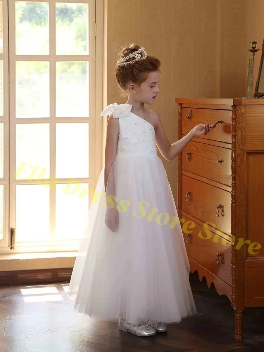 Blumenmädchenkleid mit Perlen, Tüll, Weiß, One-Shoulder, bodenlang, für Hochzeit, Brautjungfer, Festzug, Party, Abendkleid, Großhandel, individuell anpassbar – Detail 4