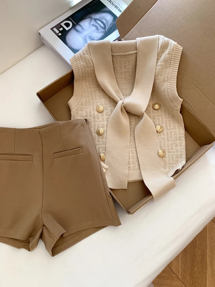 Slim Fit Knitted Vest Gold Button Design Sensation Retro Sle for Men And Women ort Top Summer Faion Commute Sle