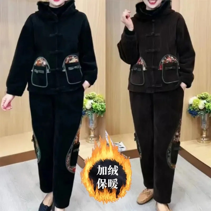 

2025 для мамы среднего возраста, большой размер 6XL, вельвет, 2 шт., осенне-зимний женский модный наряд, корейский женский новый комплект из двух предметов для отдыха