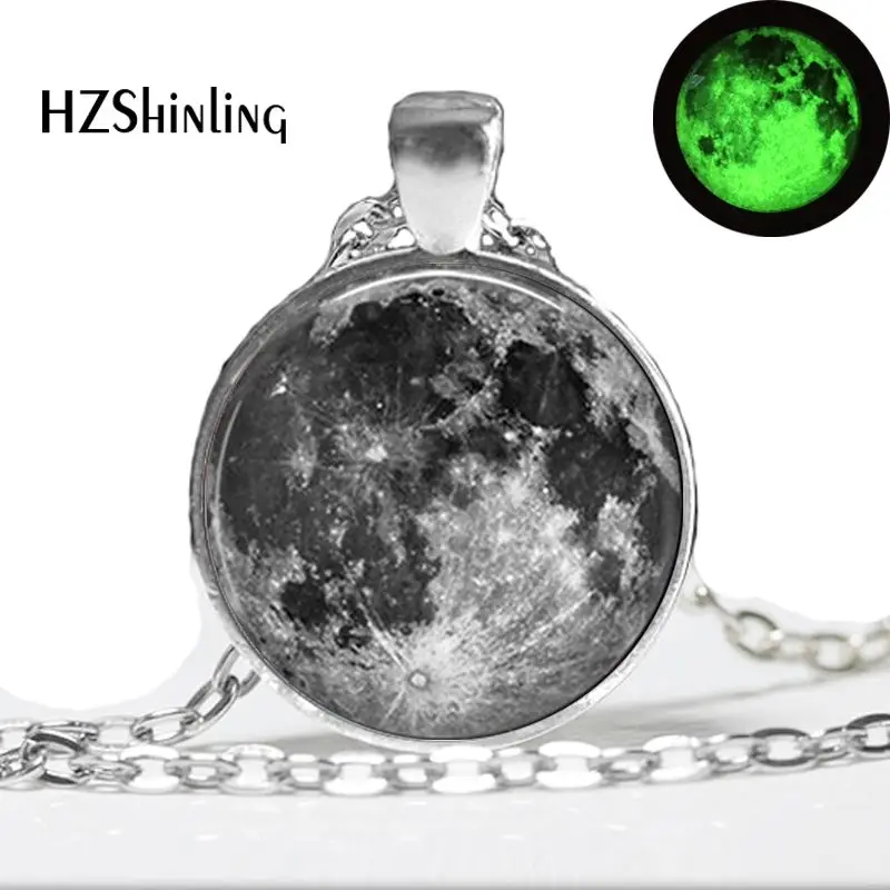 Glowing Moon Neckla…