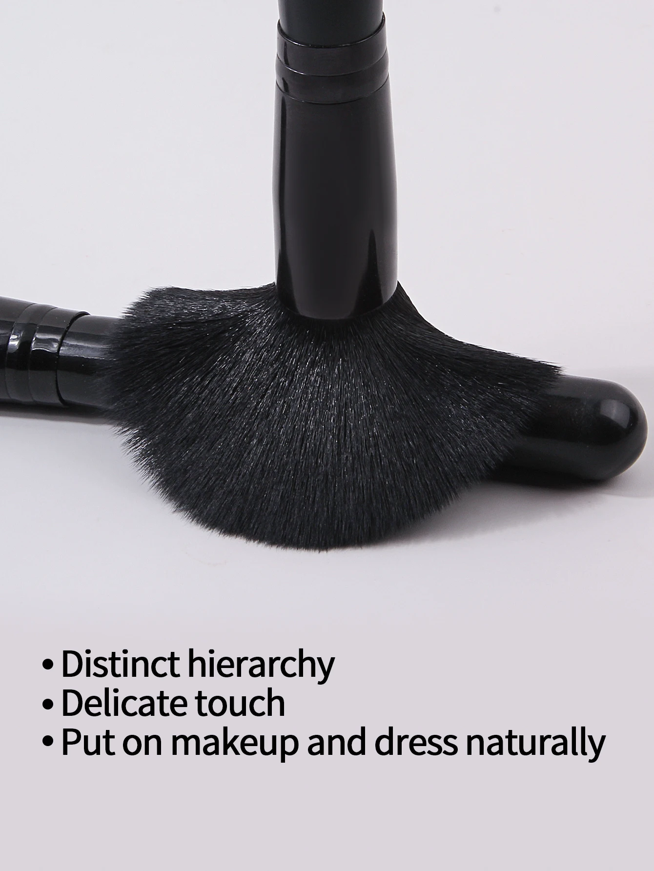 1PC Black Makeup Brush Soft Fluffy Loose Powder Brushes Multifunctional Foundation Brush Highlighter Blush Brush Beauty Tool