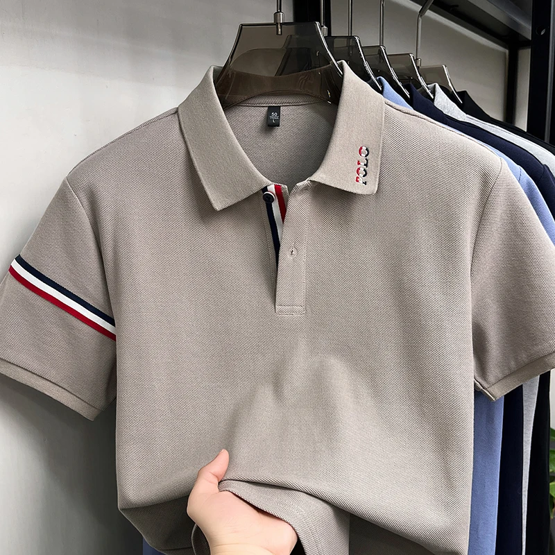 100% Baumwolle Herren Kurzarm-Poloshirt mit Kragen, Knöpfen und Buchstaben-Stickerei, Neues Sommer-Poloshirt, Lässige Mode, Atmungsaktive Herrenbekleidung – Detail 19