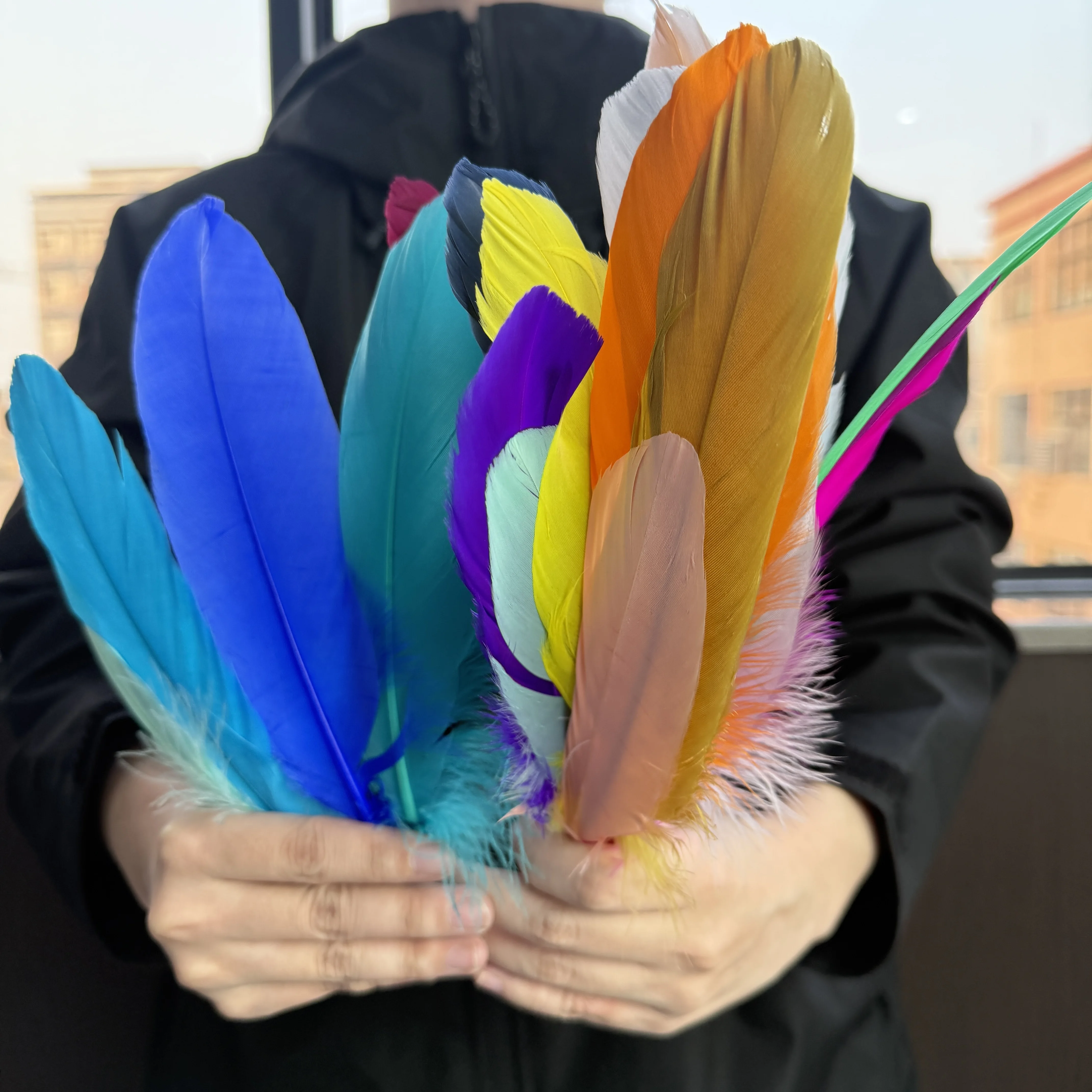 

5000pcs Nature Dyed Red Soft Goose Feathers Real feather for DIY Jewelry Accessories Wedding Home Party Decorative Plume 15-20CM