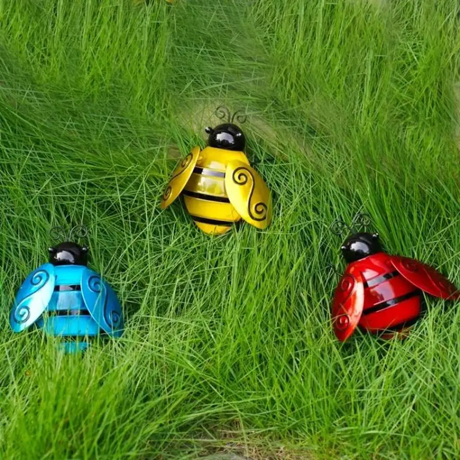 1 Pcs Cute Bee Solar Lights Outdoor Lanterns Solar Ladybug LED Solar Garden Pathway Lights Powered Landscape Lights Outdoor