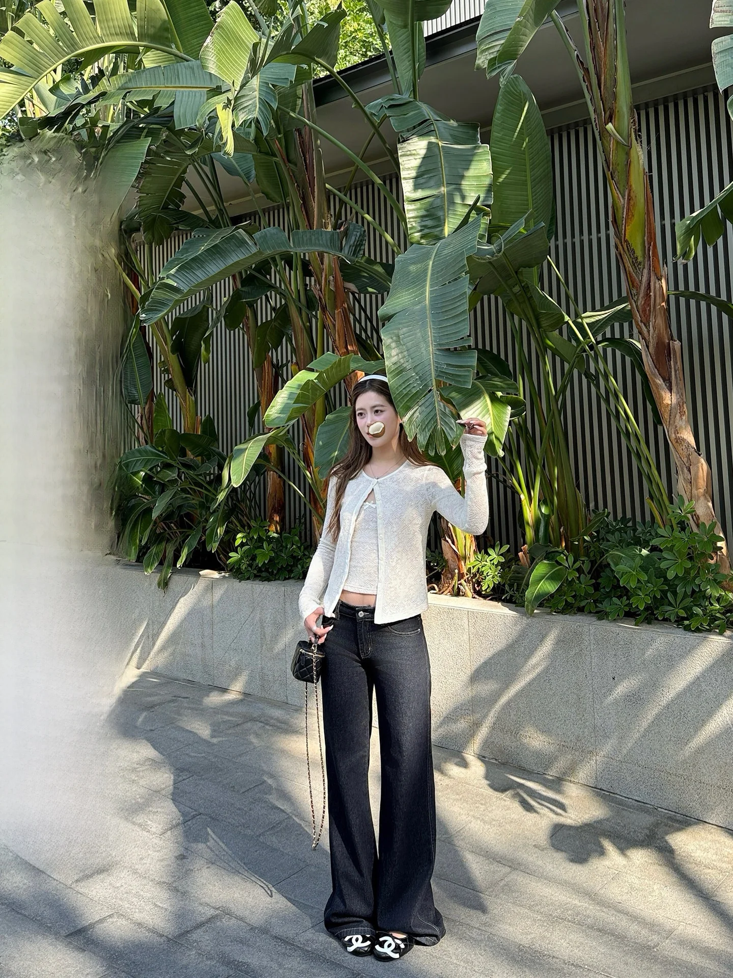 

ThreeH Wide Leg Jeans Women's Slim Fit Casual Long Pants Spring Season Low Waist Zipper Closure Denim Skinnies
