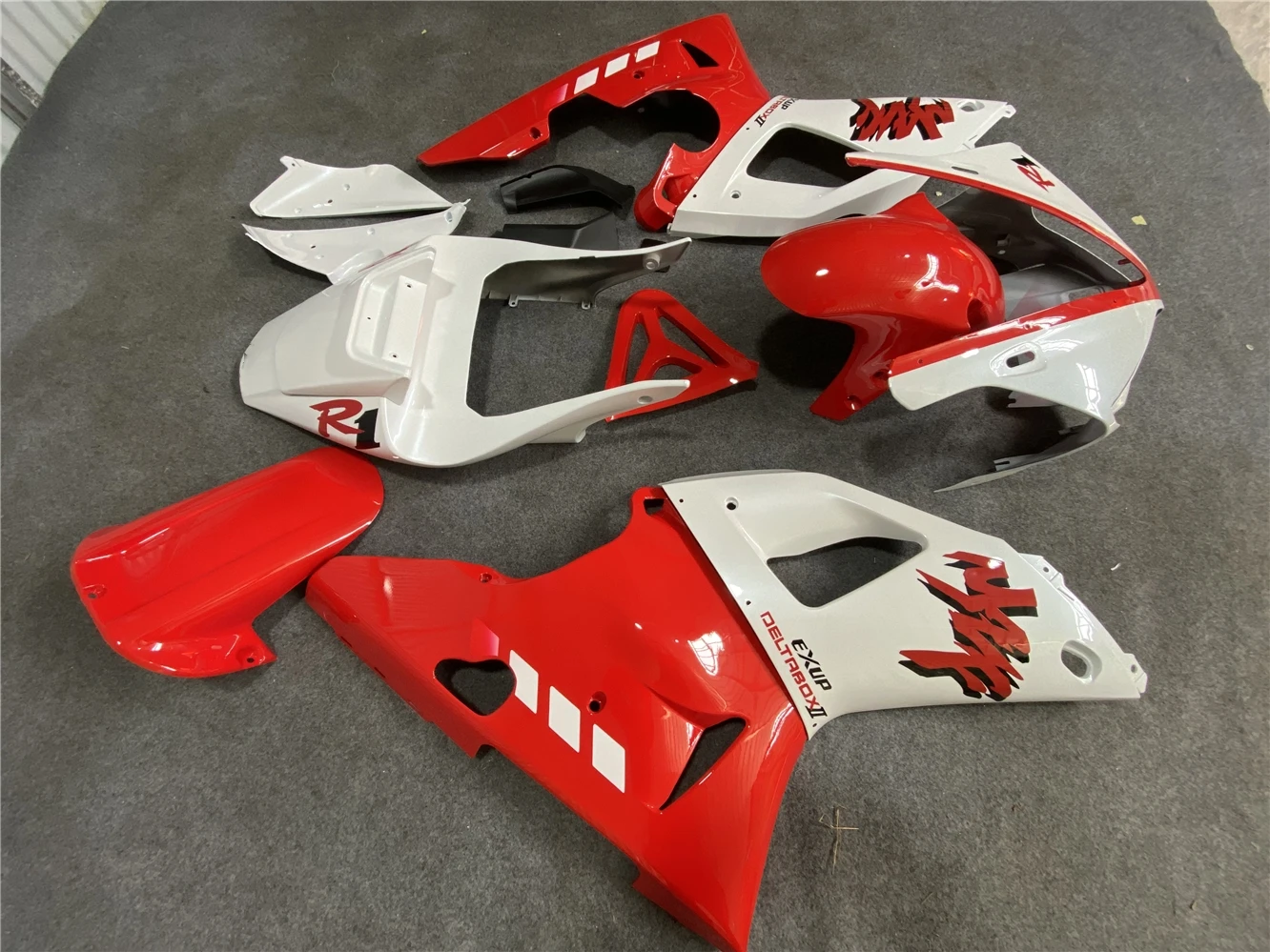 Motorcycle Fairing Kit for Yamaha R1 00-01 YZF1000 2000 2001 Fairing red White