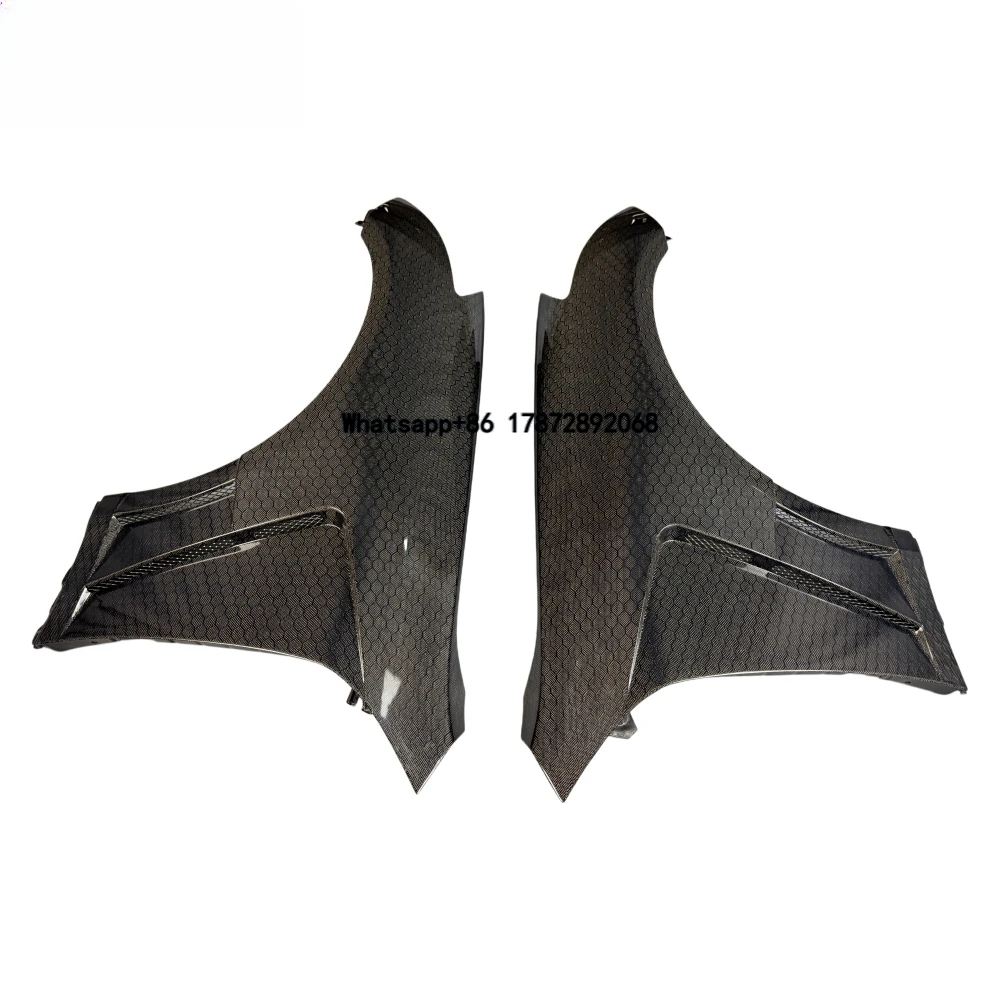

G35 Carbon Fiber Fenders, Suitable for 2004-2006 Infiniti G35 Modified Carbon Fiber Fenders.
