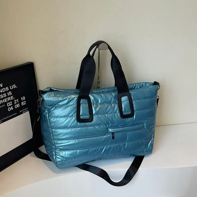 

Fitness Travel Bag Large Capacity Cotton Insulated Yoga Tote with Embroidery Wet Dry Compartment