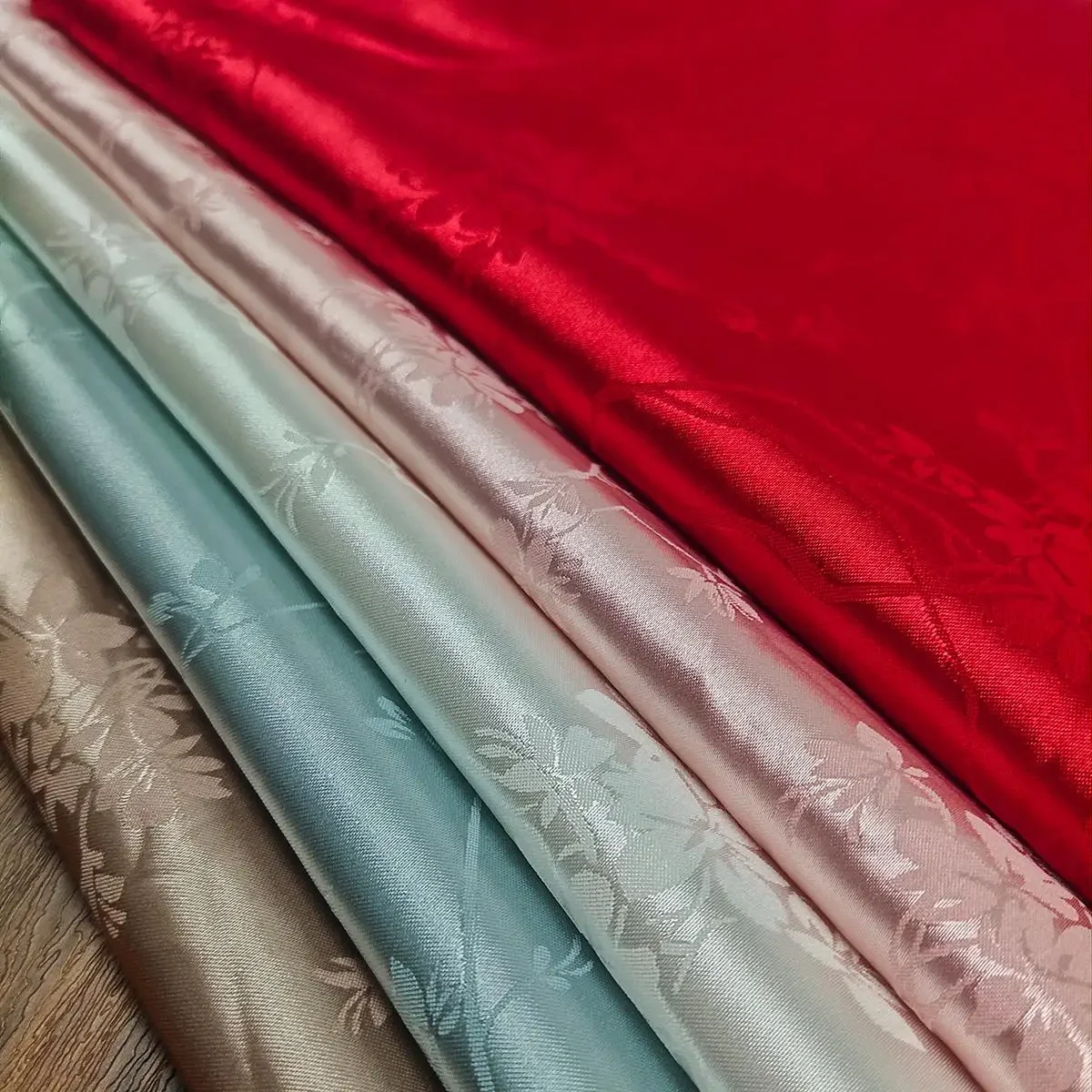

Chinese Style Cheongsam Fabric Jacquard DIY Silk Satin Acetate Simulated Silk Horse Face Skirt Clothing Material New