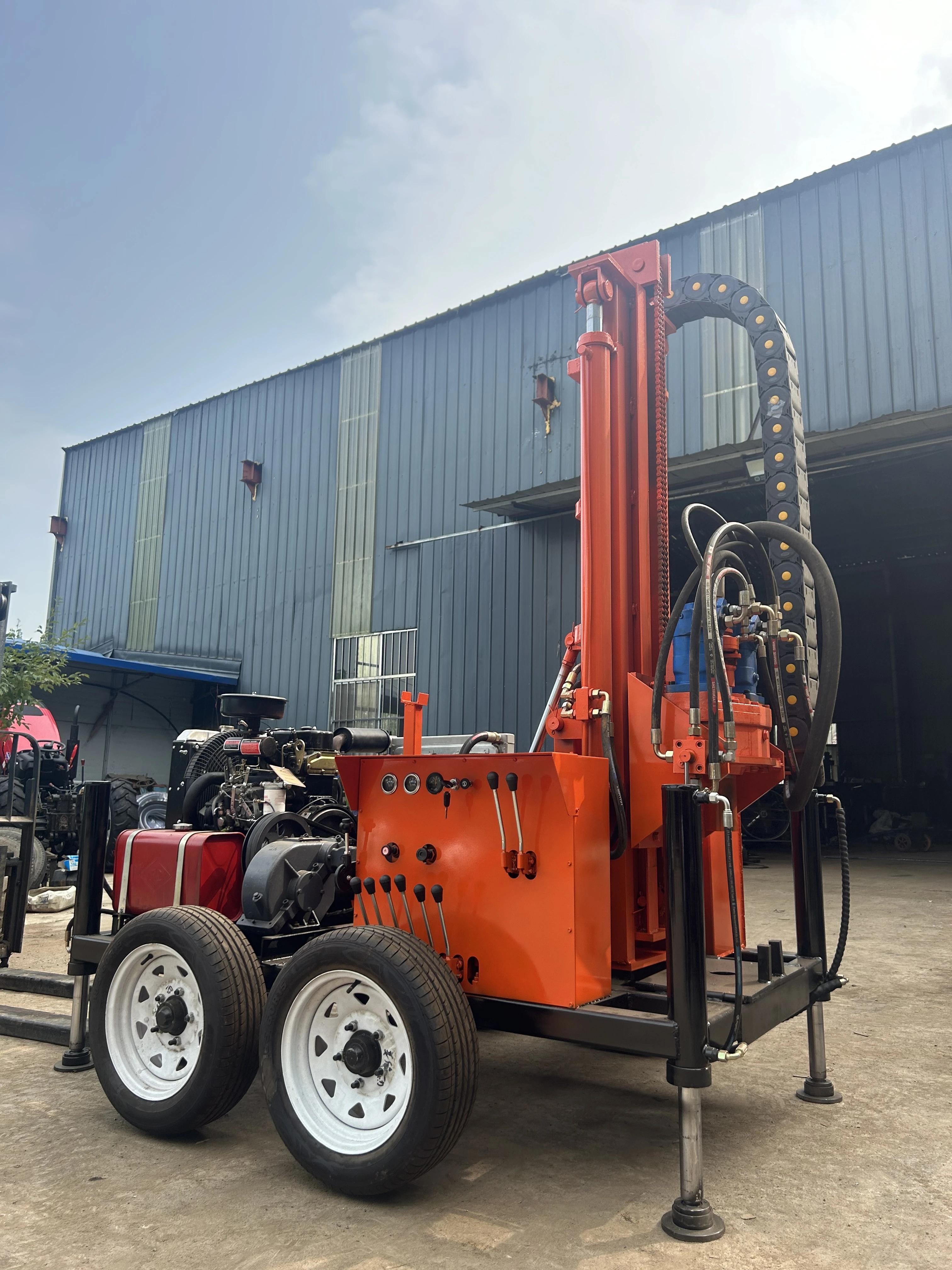 Diesel idraulico per attrezzature per perforazione di pozzi profondi da 180 m 200 m costruite su misura