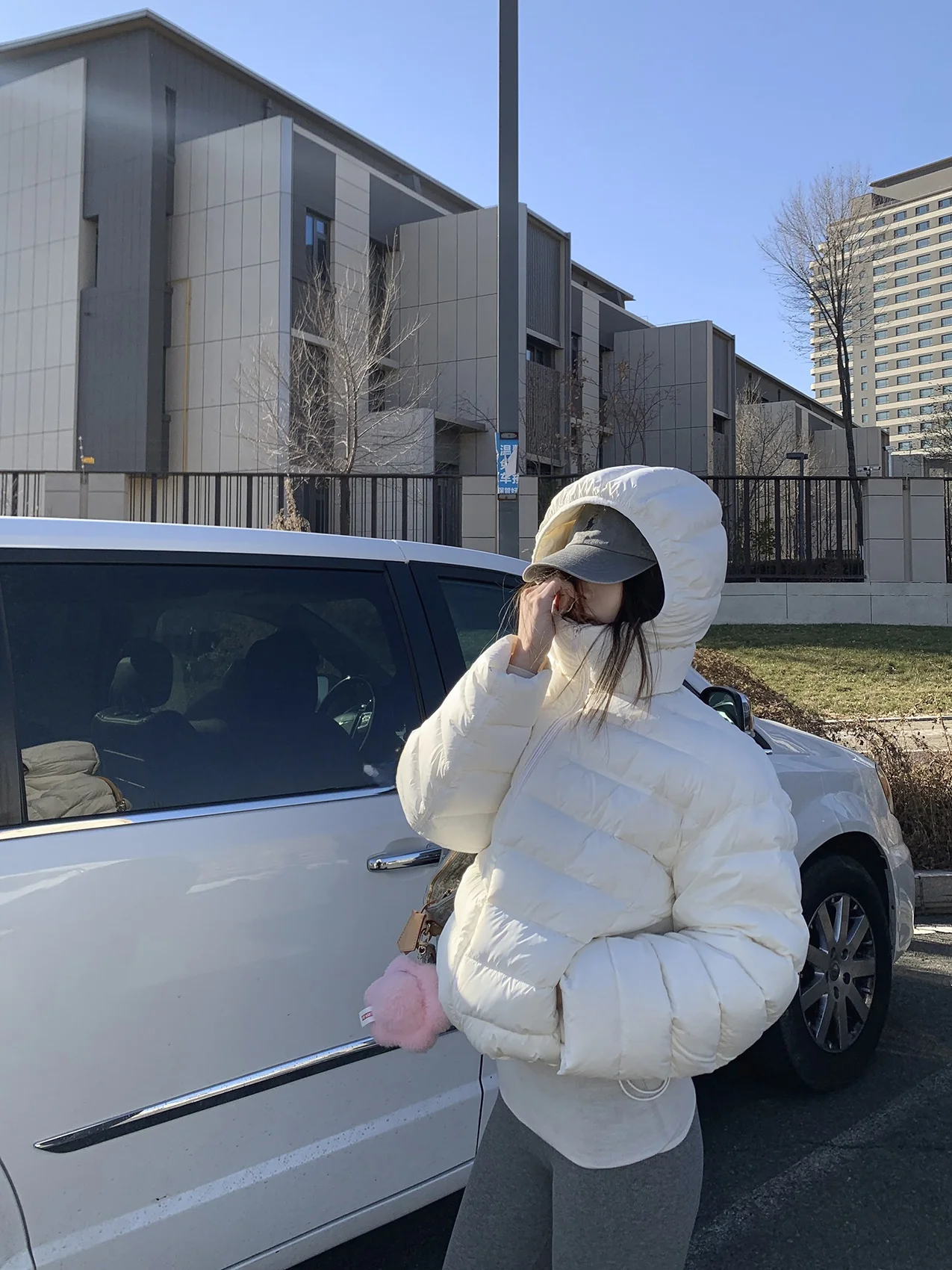 

Женская легкая пуховая куртка Middletone с капюшоном, свободного кроя, теплая, из нейлона, для зимы