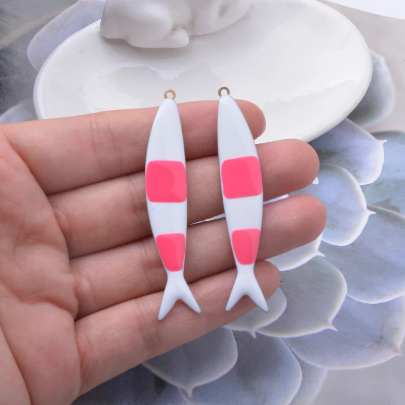 2 Stück Neue Design-Kupfer-Anhänger mit beidseitiger Emaille in Fischform für Halsketten, Taschen, Ohrringe, Anhänger, DIY-Schmuckzubehör – Detail 5