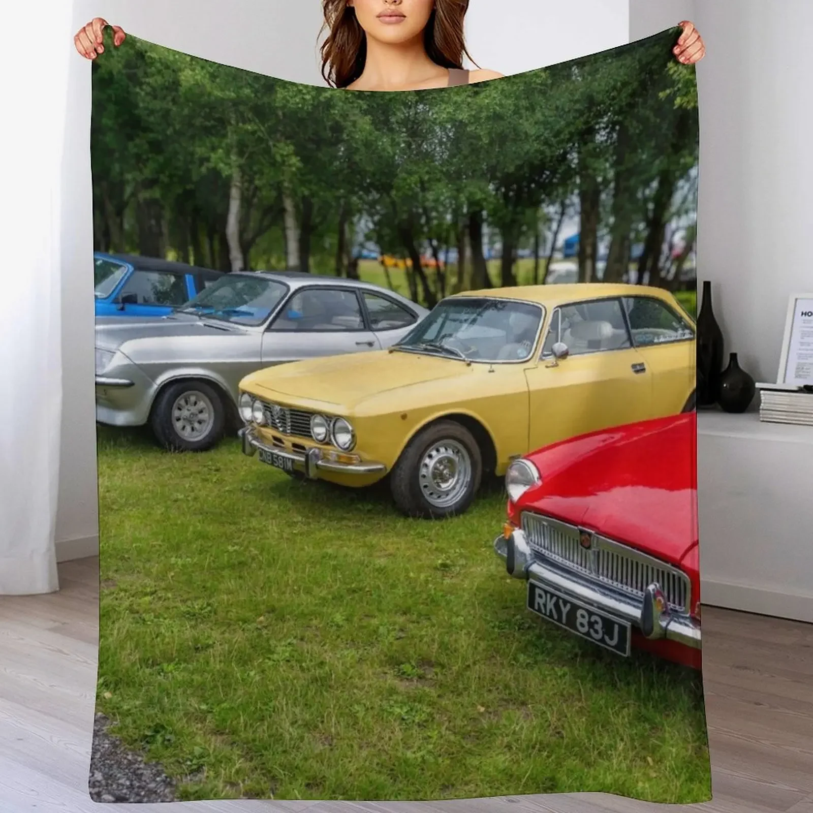 

Classic Cars Throw Blanket Machine Washable Soft Warm Blanket