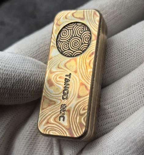 GD Tang Dou EDC Square Candy Brand Promotion GD Copper Horse Square Candy B Fingertip Gyroscope Stress Relief Toy