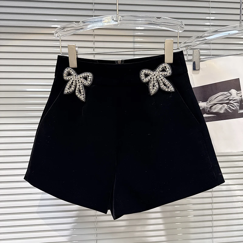 2025 Herfst Winter Nieuwe Franse Stijl Socialite Water Diamant Boog Decoratie Vrouwen Temperament Veelzijdige Fluwelen Shorts